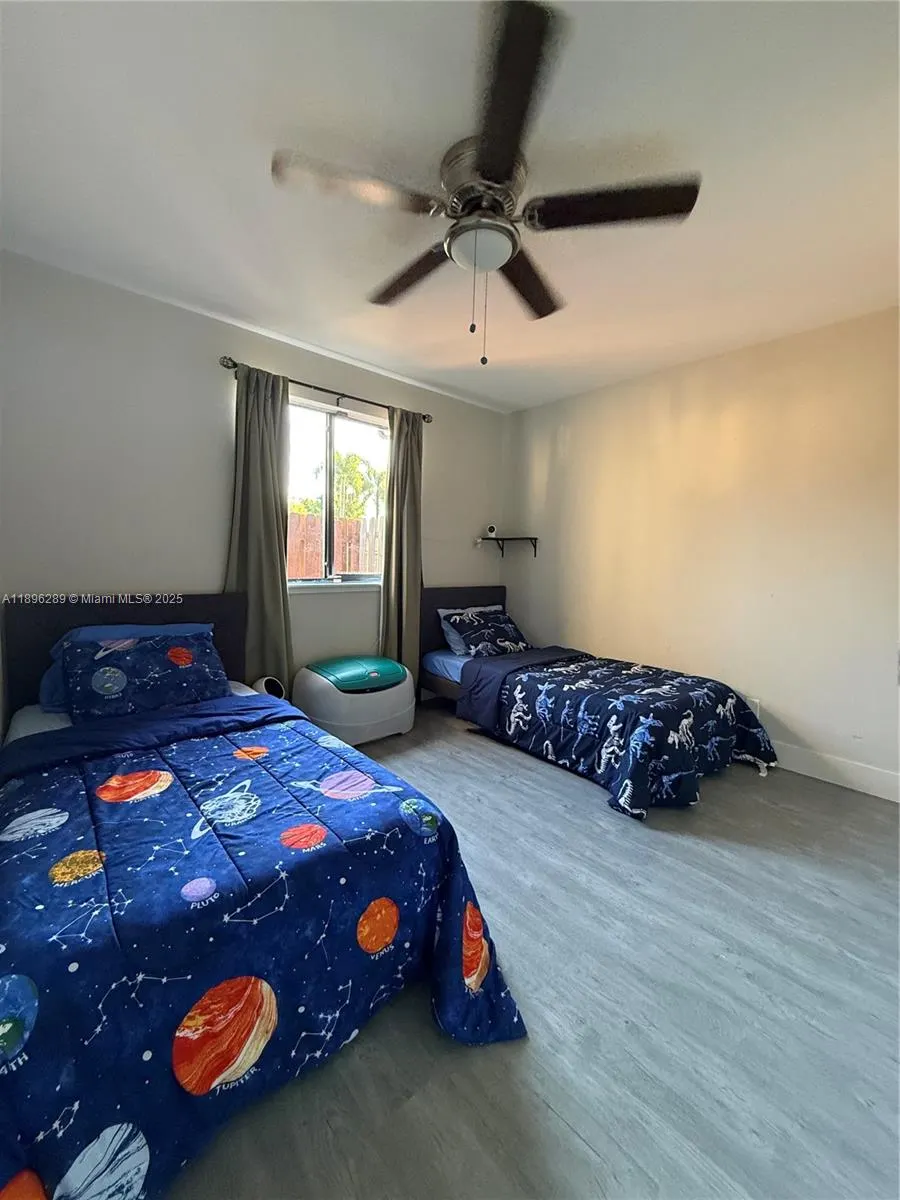 11058 NW 38th St