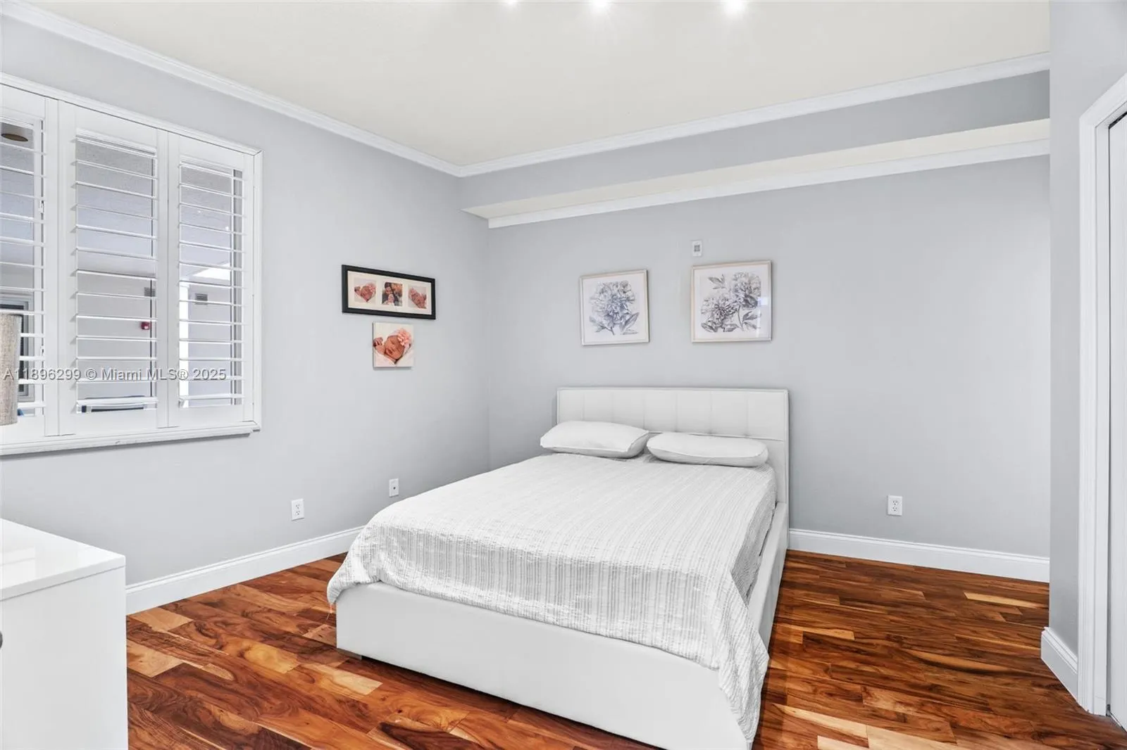 601 N Miramar, #107