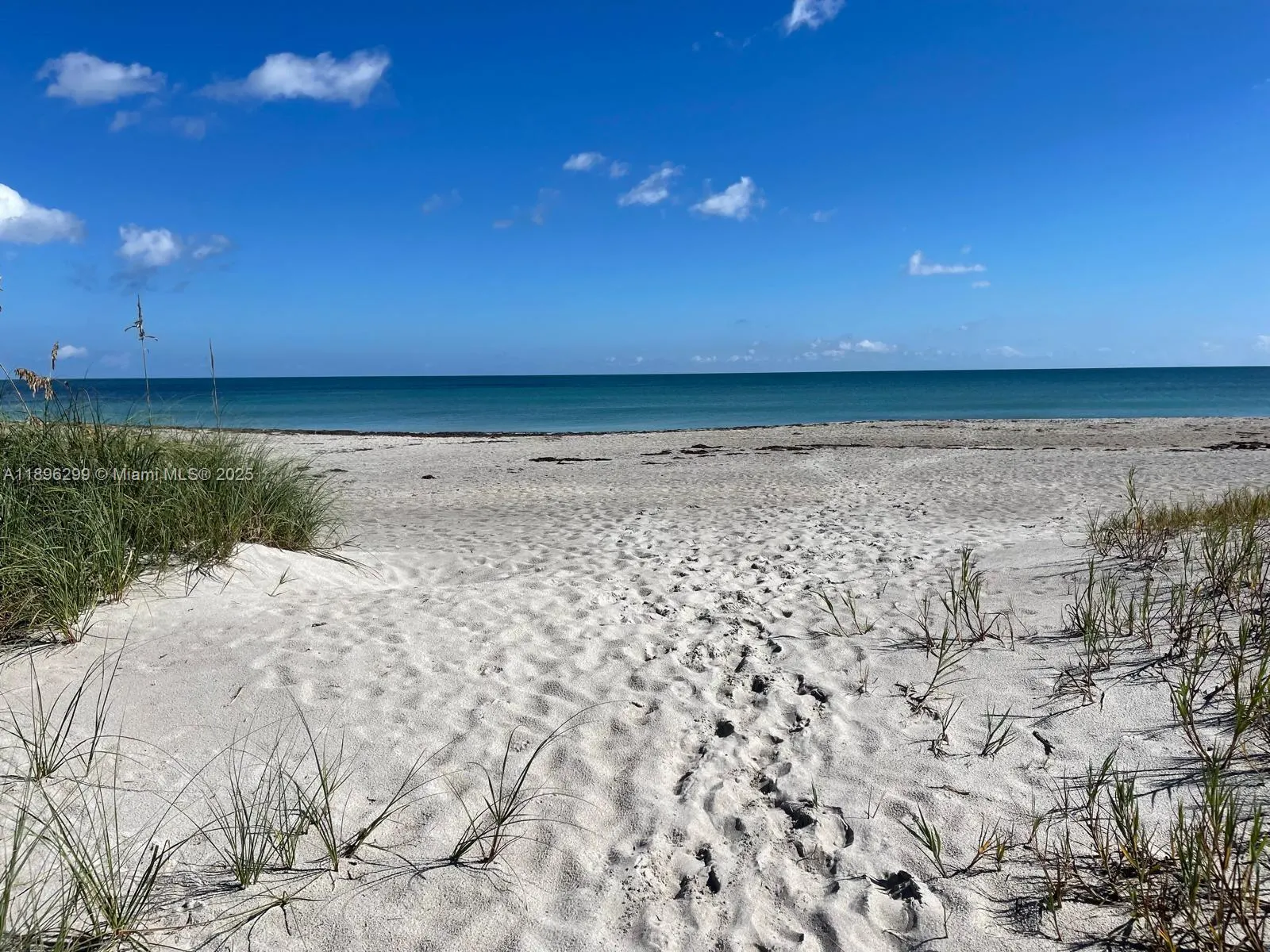 601 N Miramar, #107