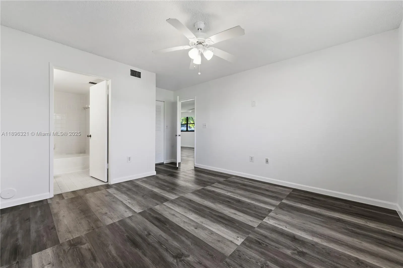 9877 Nob Hill Ct, #9877