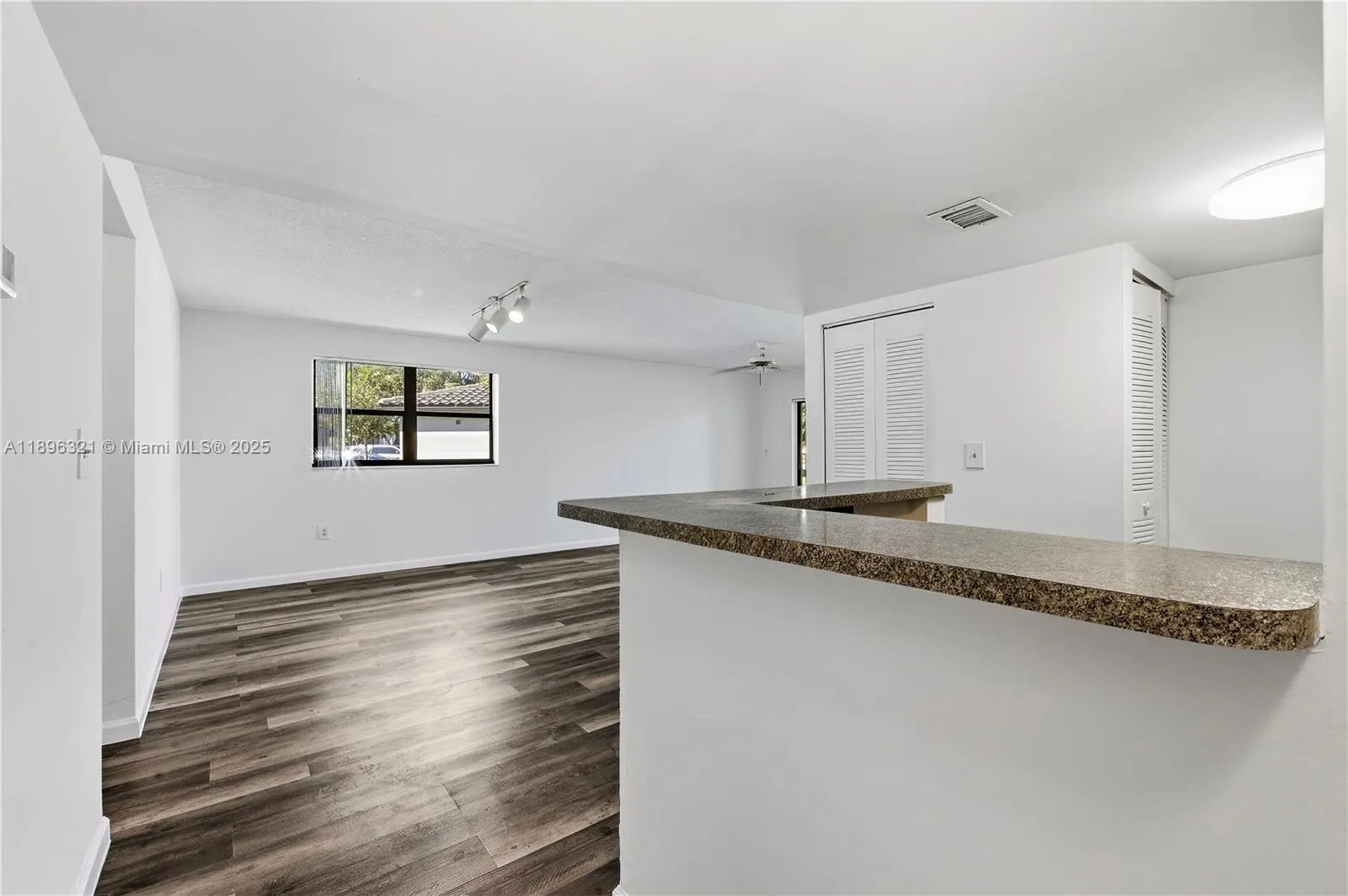 9877 Nob Hill Ct, #9877