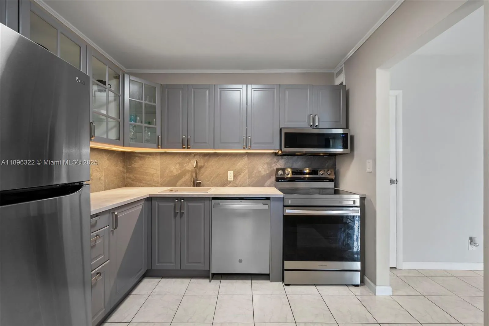 20379 W Country Club Dr, #731