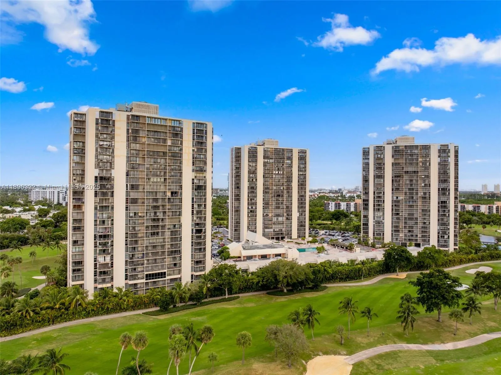 20379 W Country Club Dr, #731
