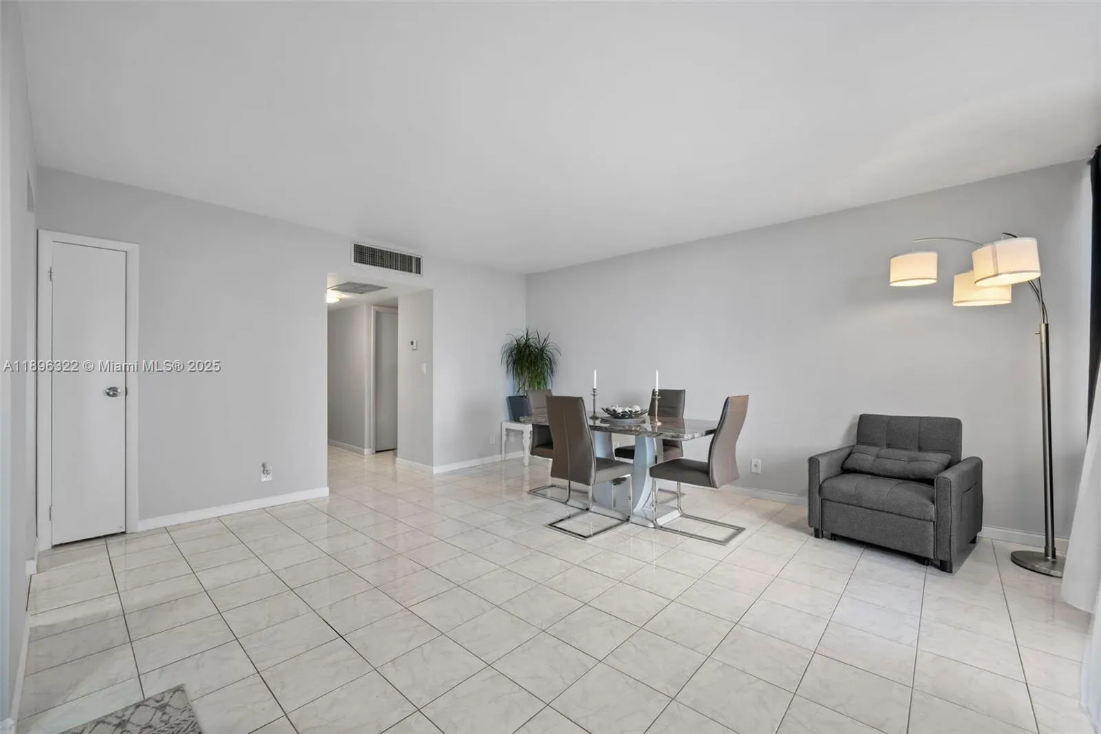 20379 W Country Club Dr, #731