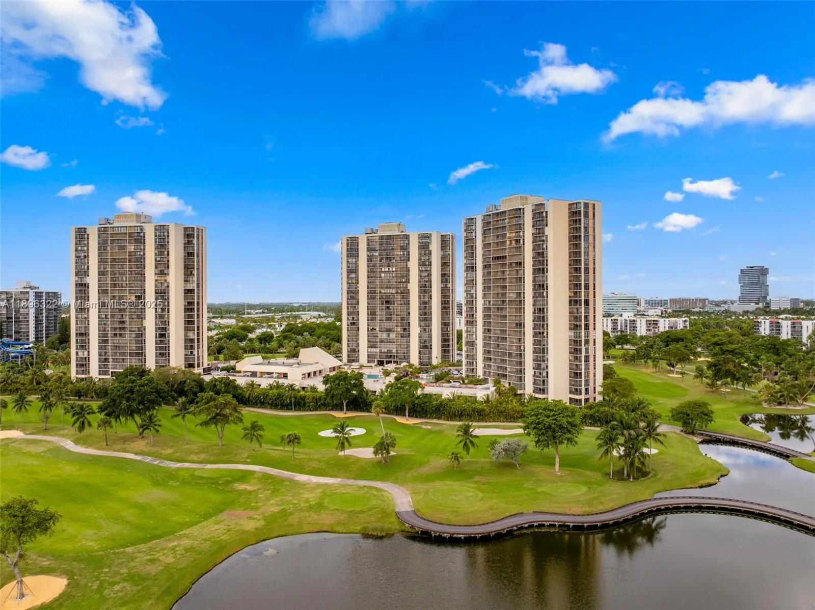 20379 W Country Club Dr, #731