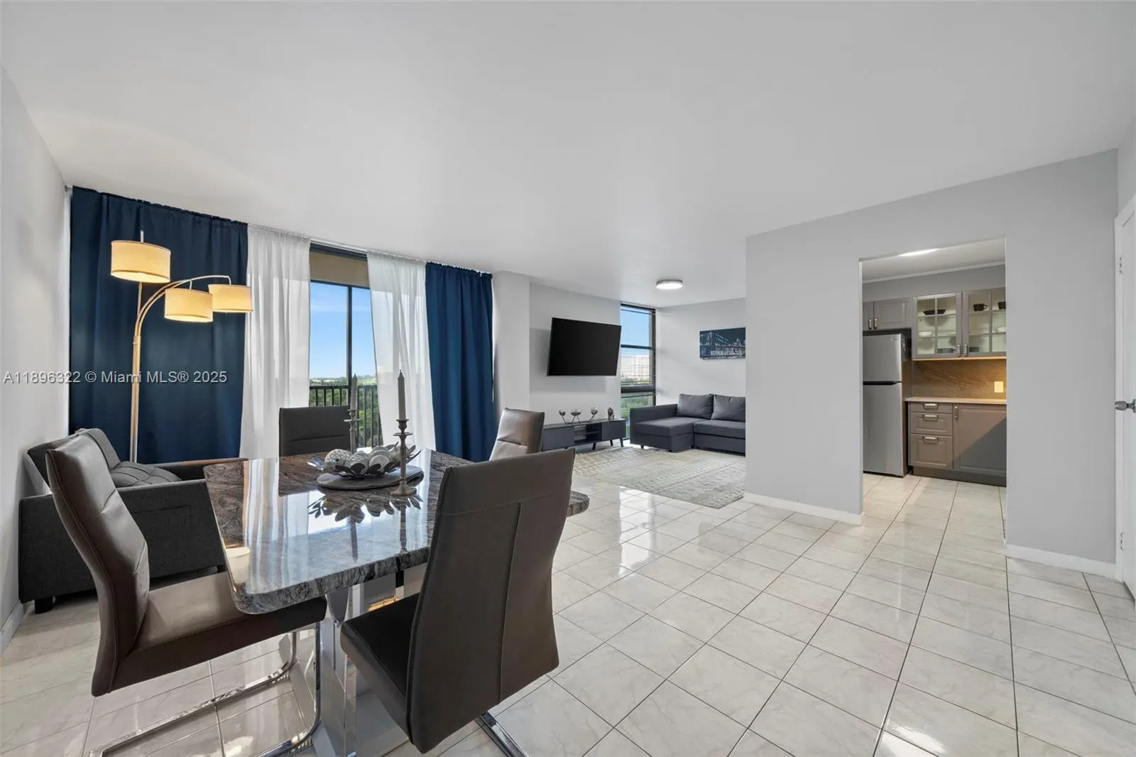 20379 W Country Club Dr, #731