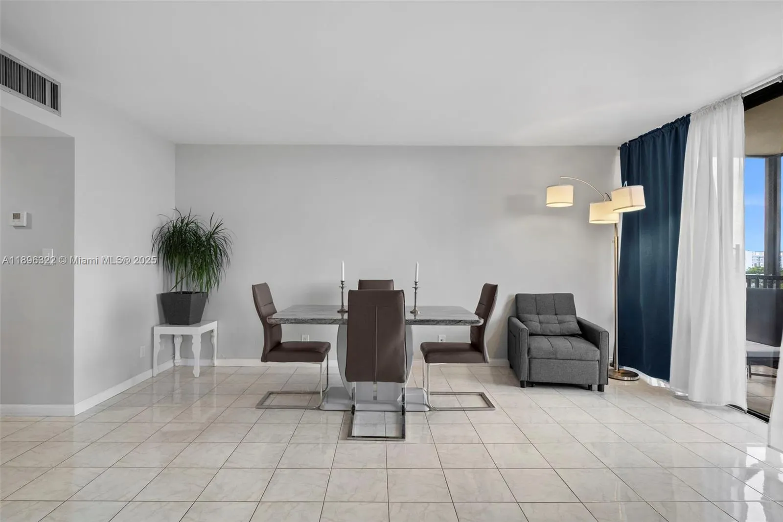 20379 W Country Club Dr, #731