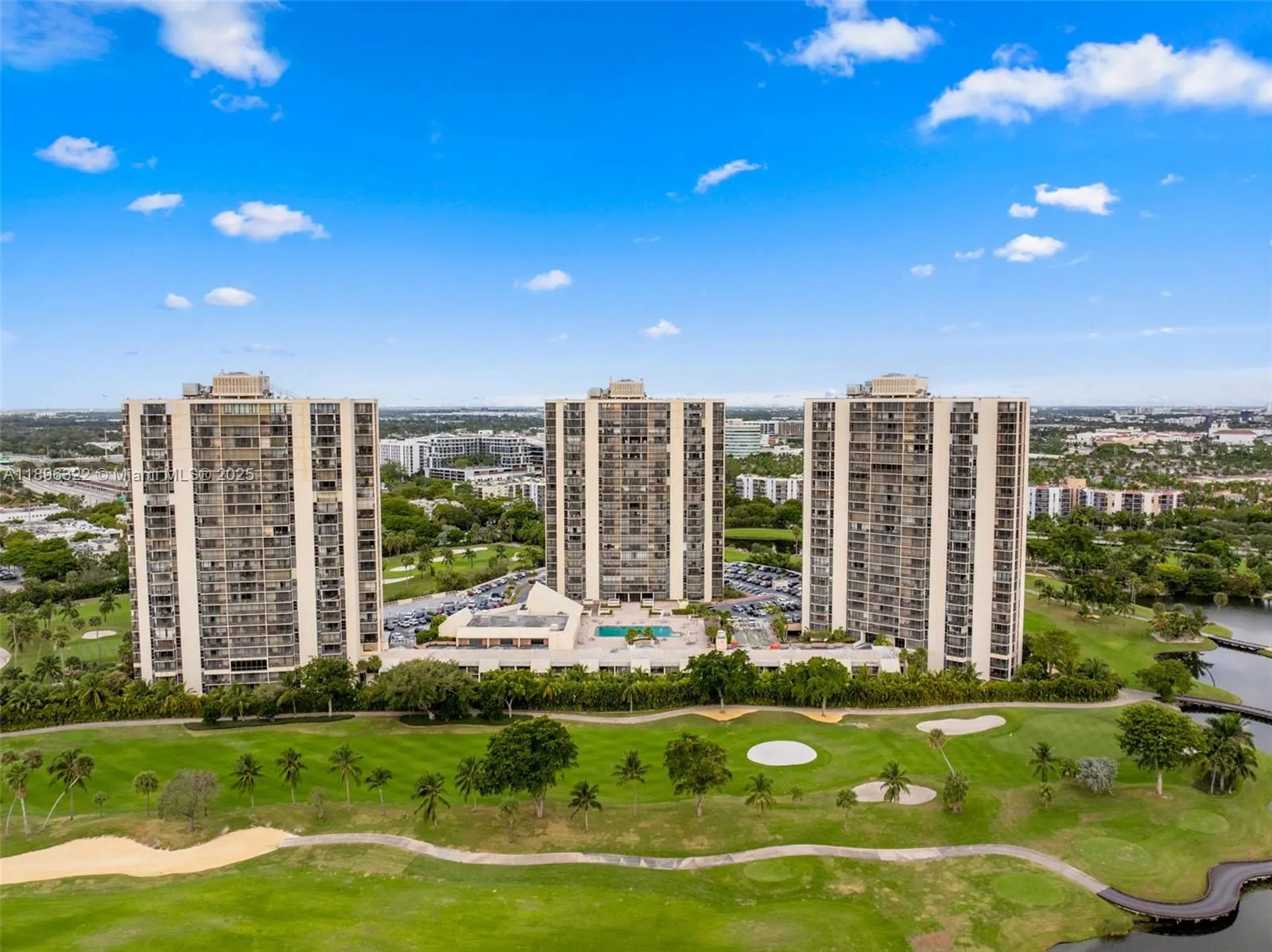20379 W Country Club Dr, #731