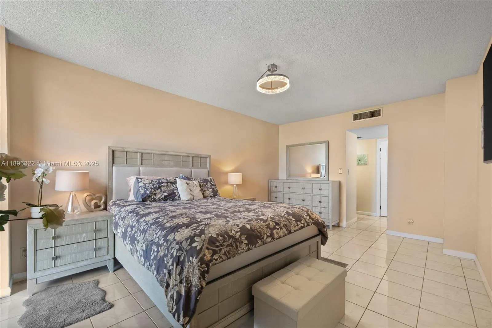 20379 W Country Club Dr, #731