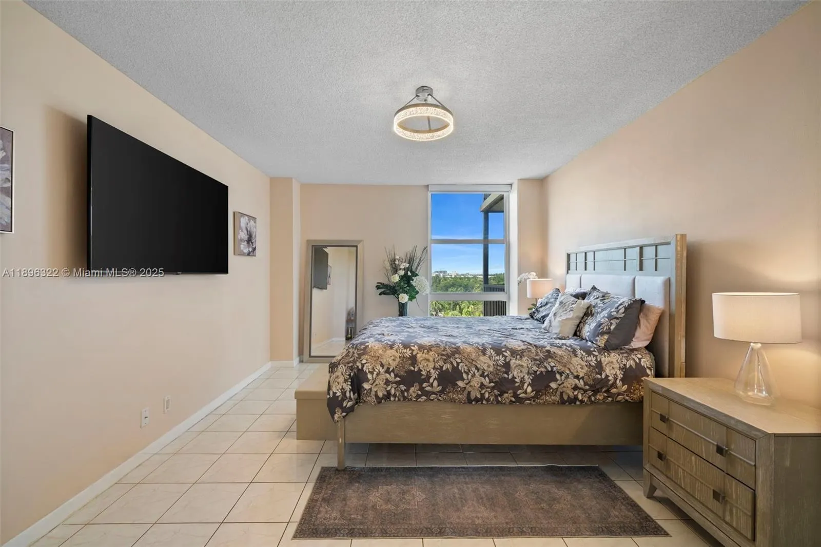 20379 W Country Club Dr, #731