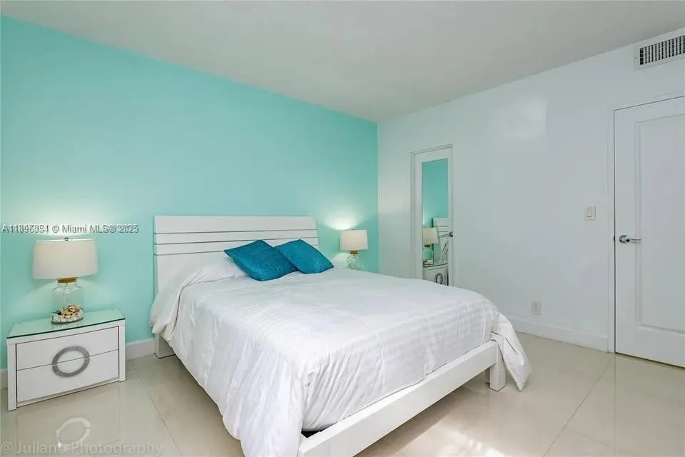 3901 S Ocean Dr, #2H