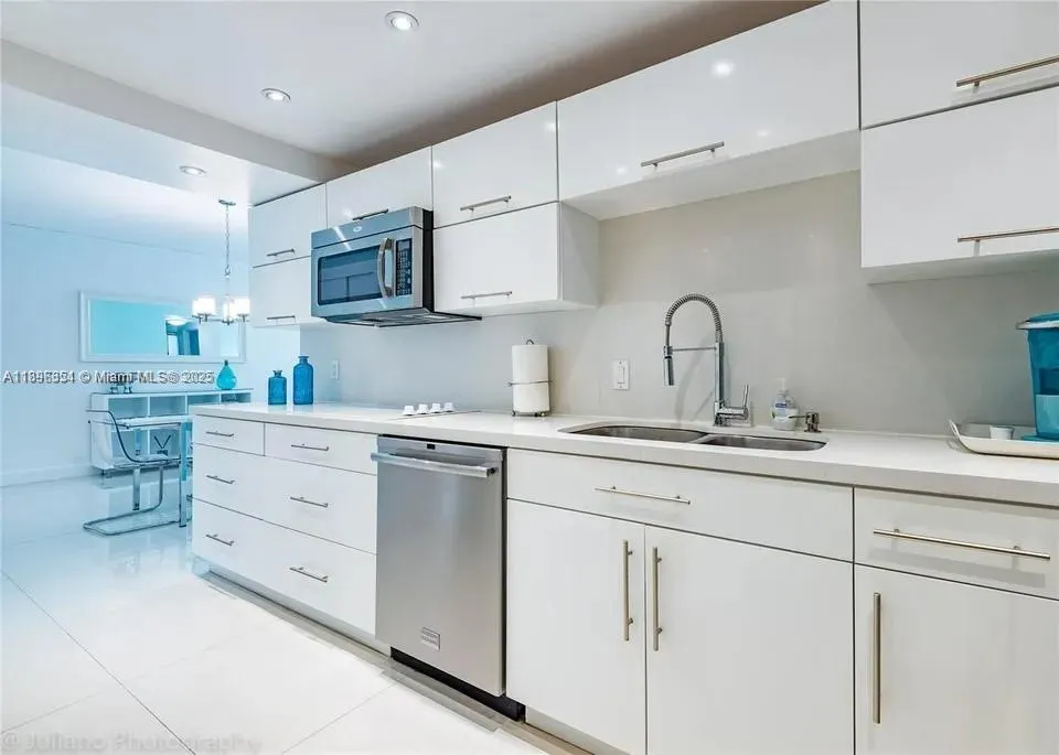 3901 S Ocean Dr, #2H