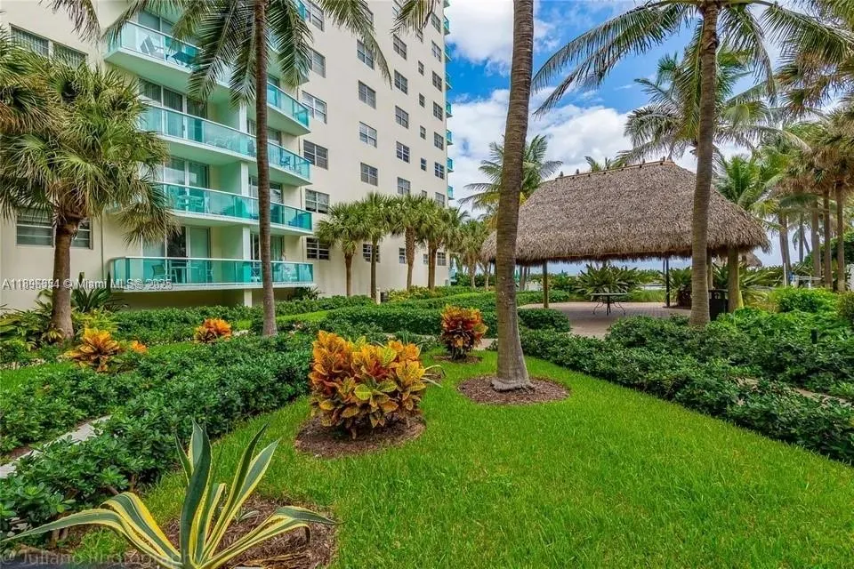 3901 S Ocean Dr, #2H