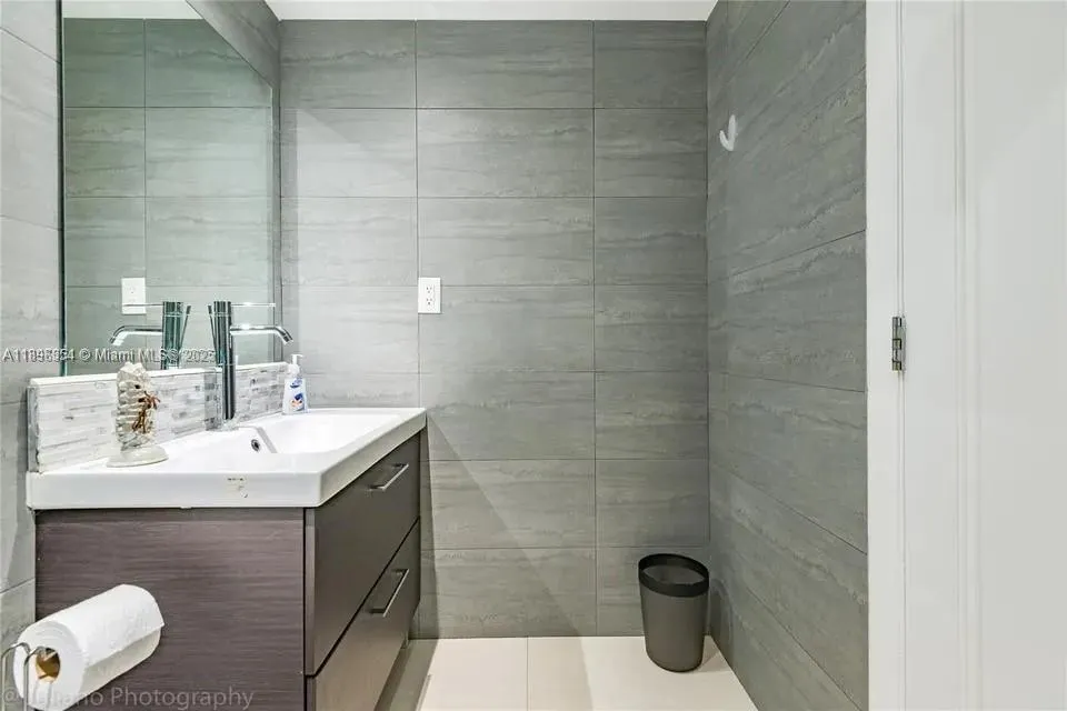3901 S Ocean Dr, #2H