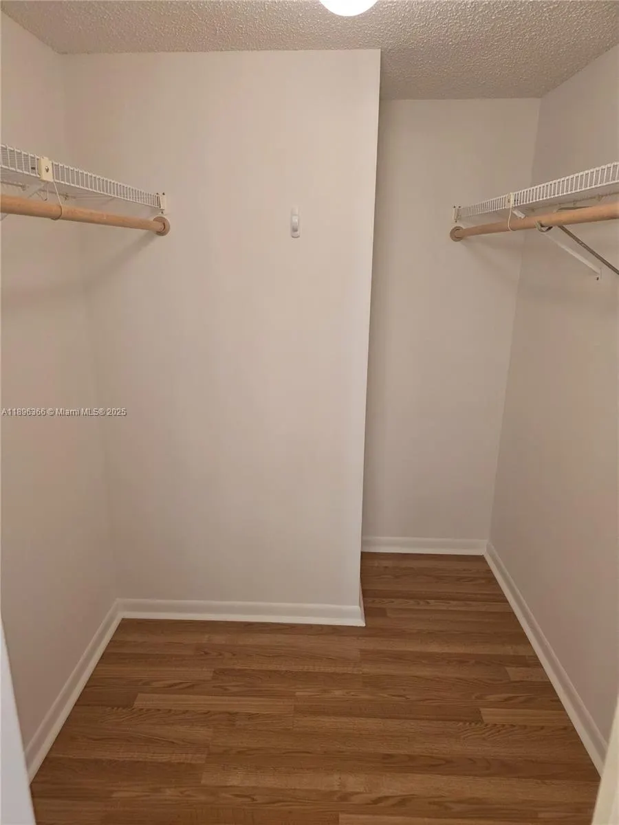 401 Pinecrest Cir, #A