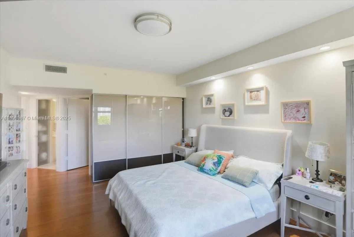 20000 E Country Club Dr, #516