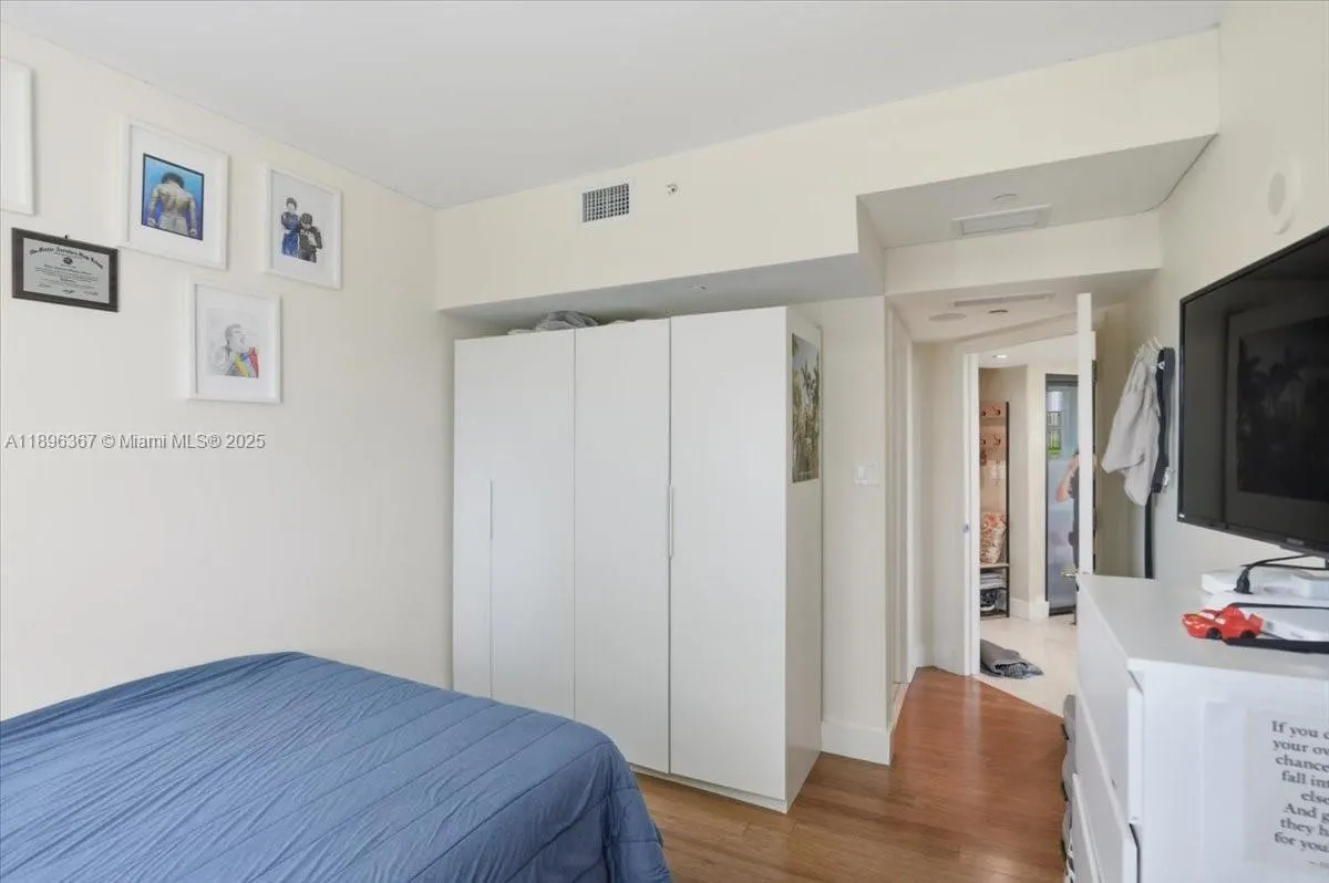 20000 E Country Club Dr, #516