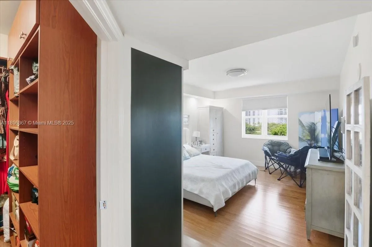 20000 E Country Club Dr, #516