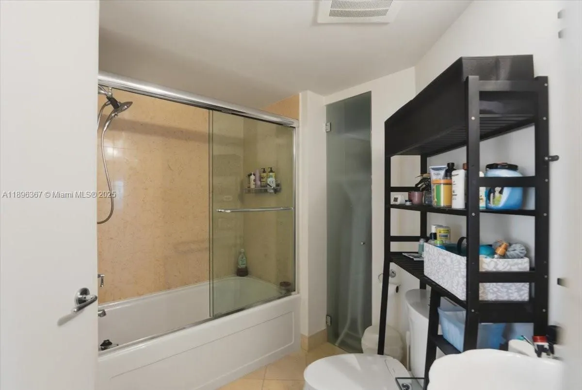 20000 E Country Club Dr, #516