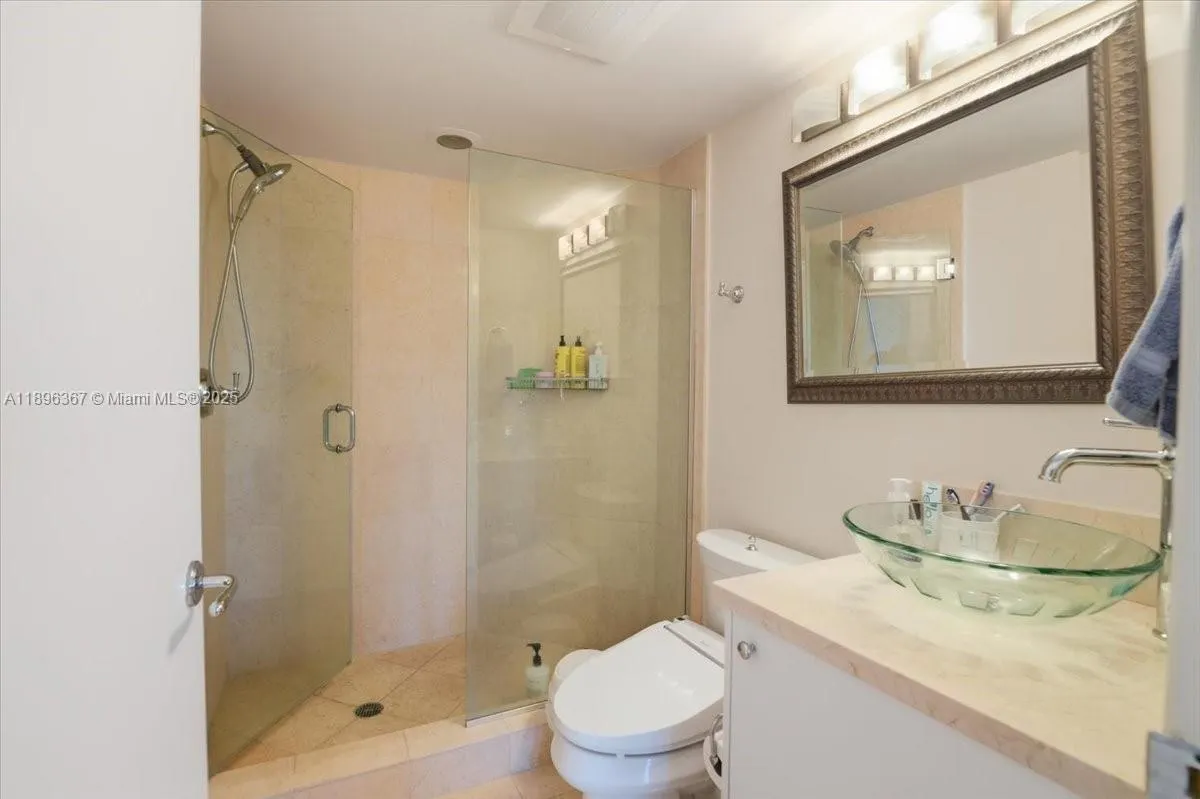 20000 E Country Club Dr, #516