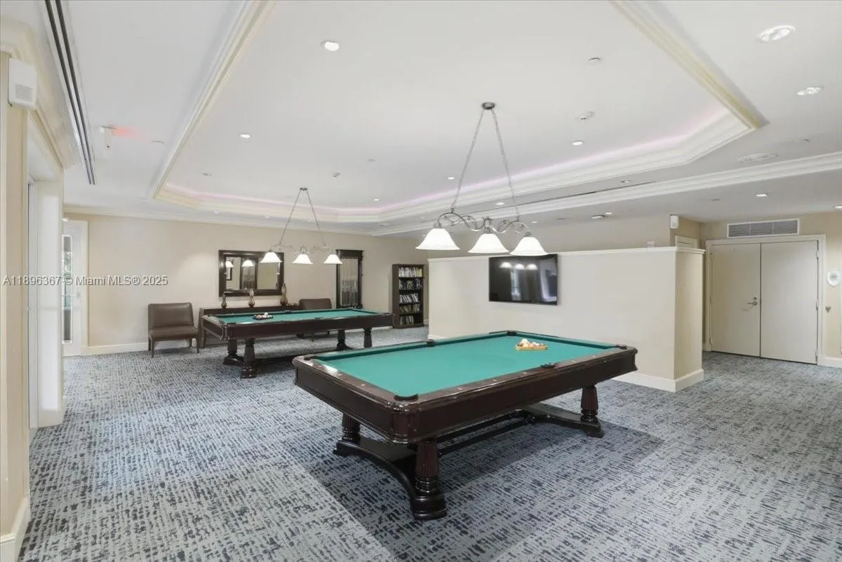 20000 E Country Club Dr, #516