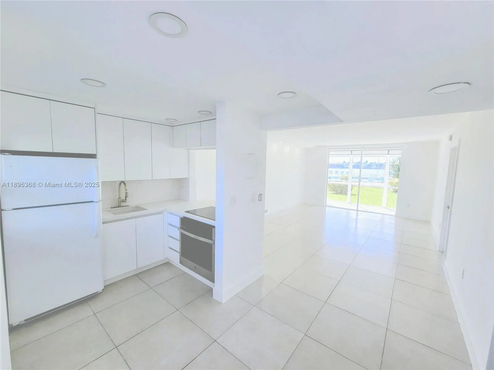 3010 Marcos Dr, #R110
