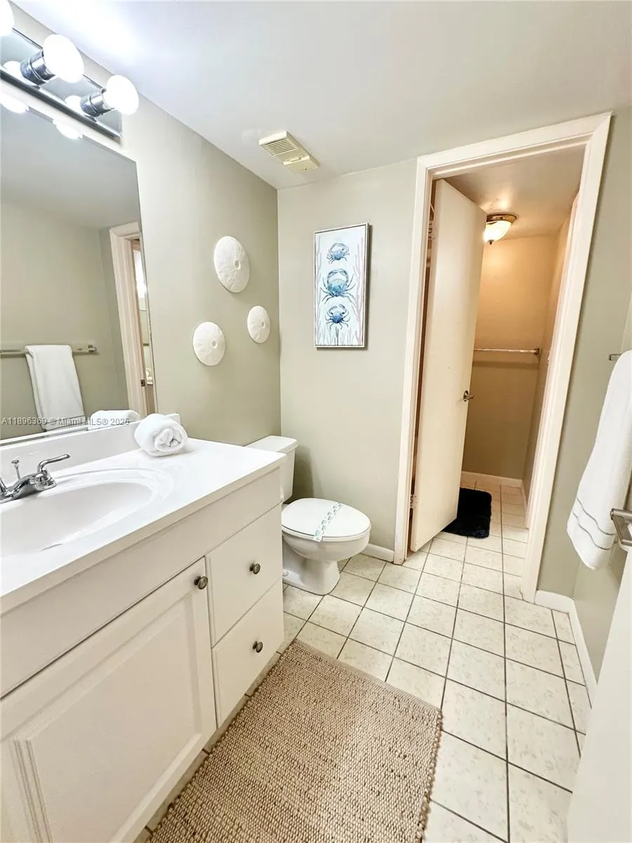 353 S Us Highway 1, #E103
