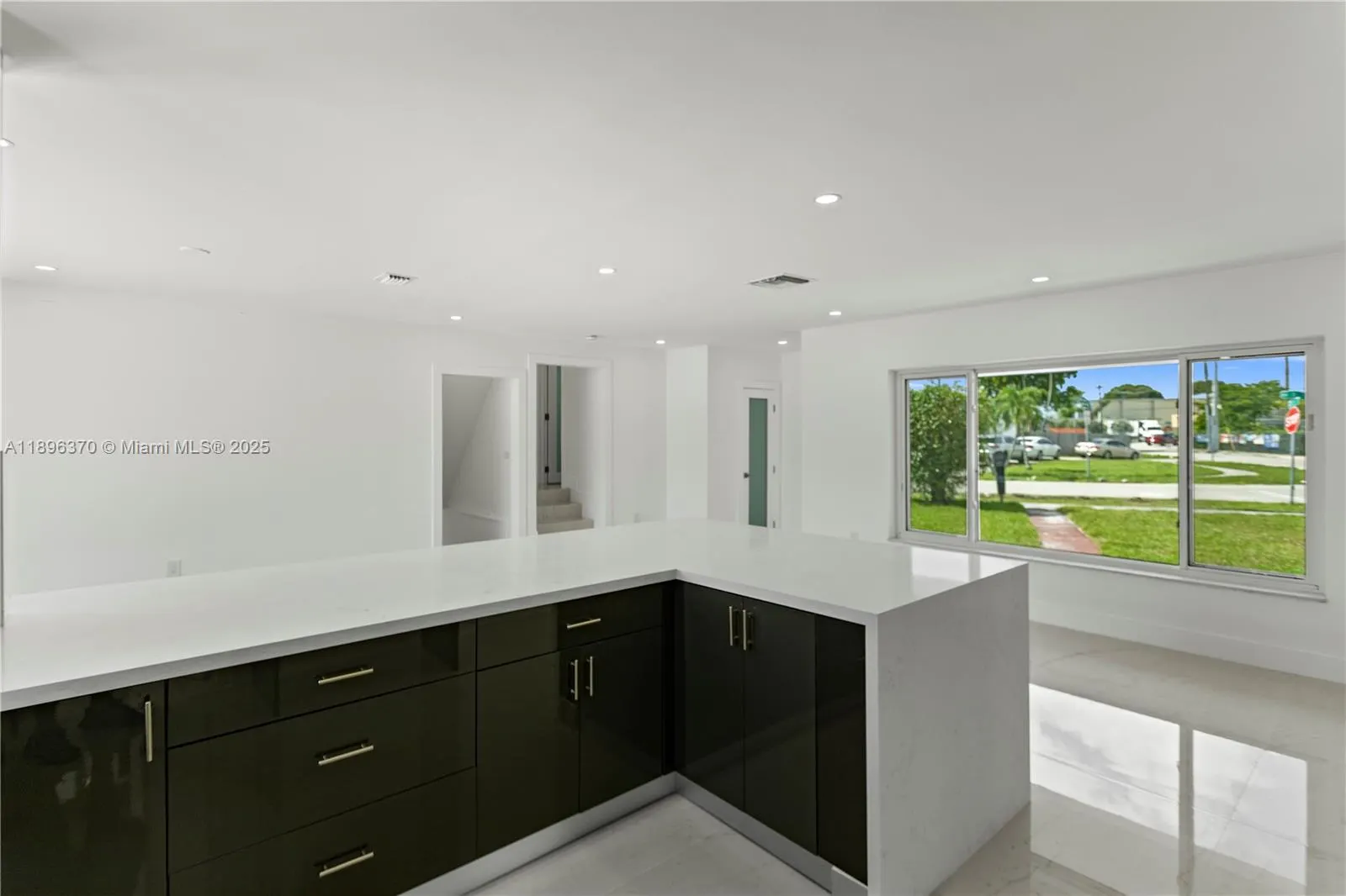 1140 NW 193rd St