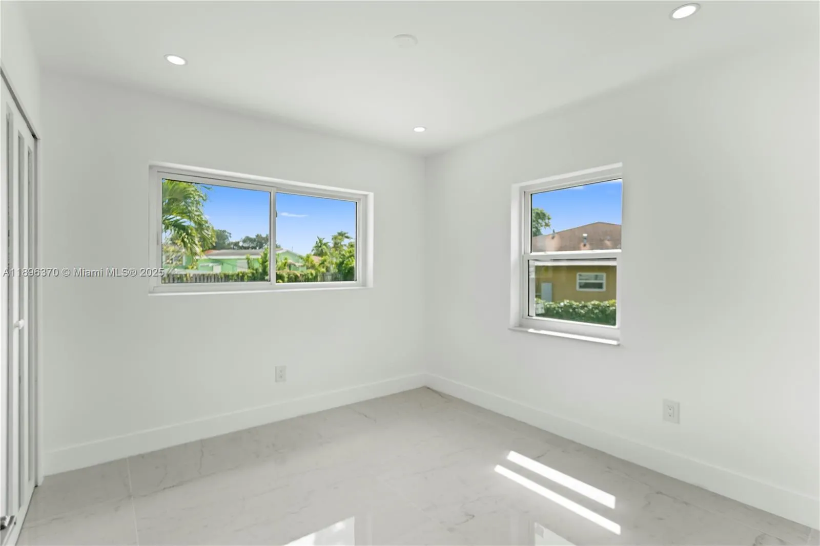 1140 NW 193rd St