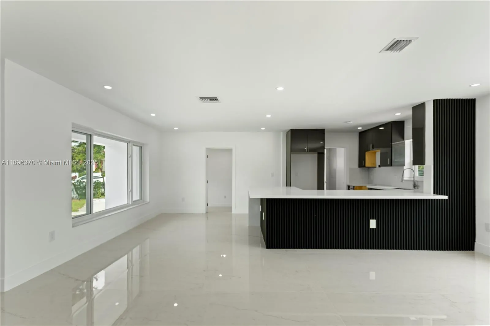 1140 NW 193rd St