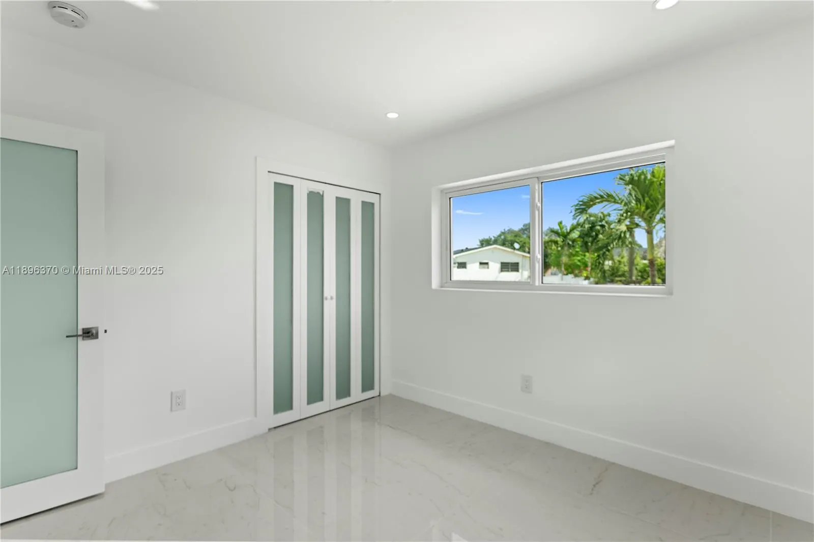 1140 NW 193rd St