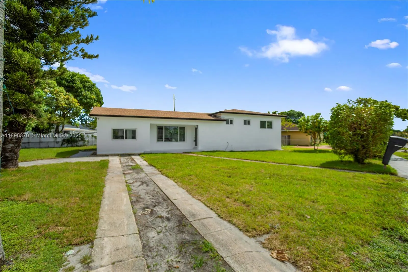 1140 NW 193rd St