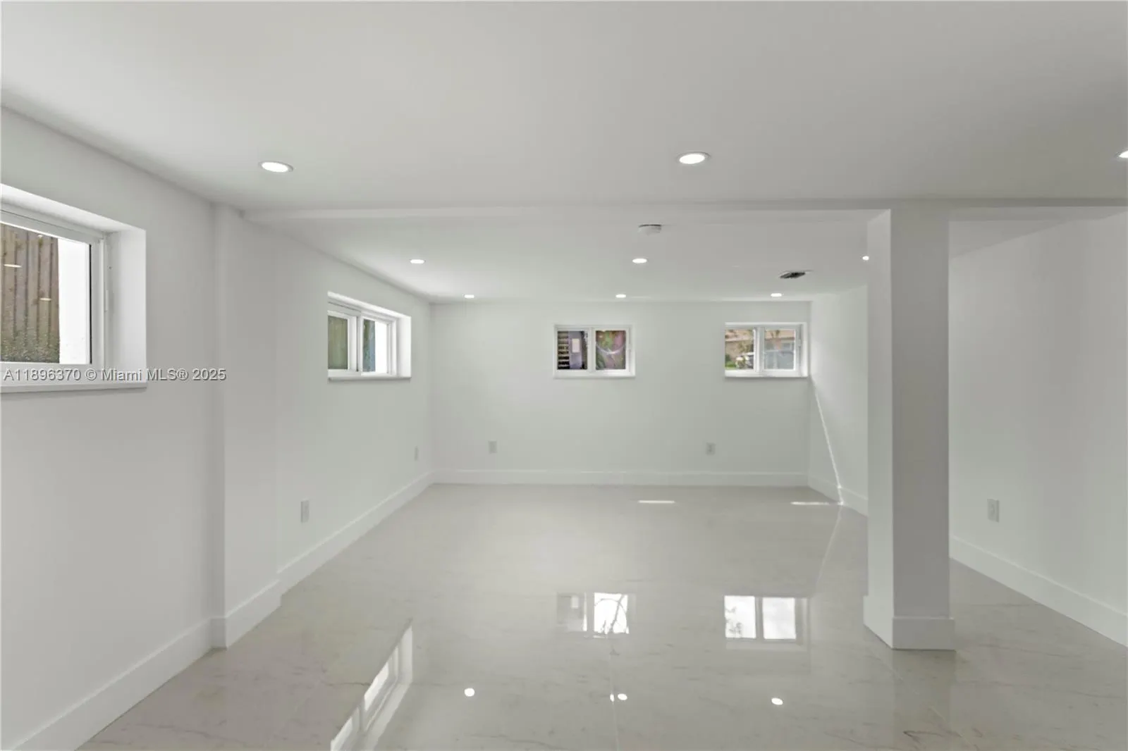 1140 NW 193rd St