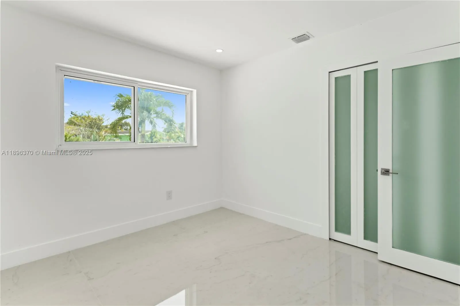 1140 NW 193rd St