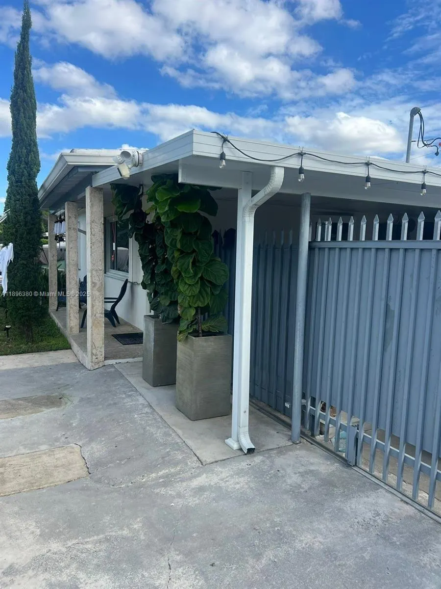 11460 SW 50th Ter