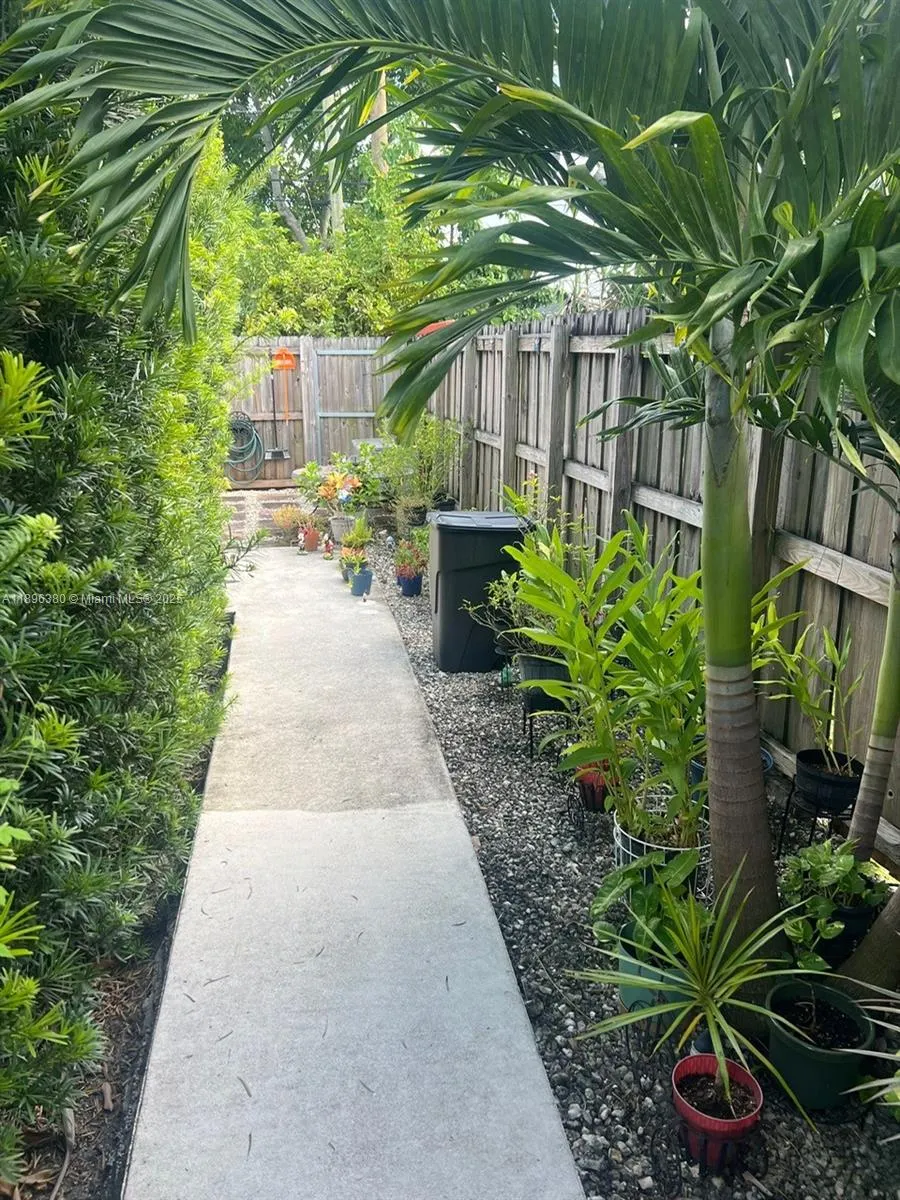 11460 SW 50th Ter