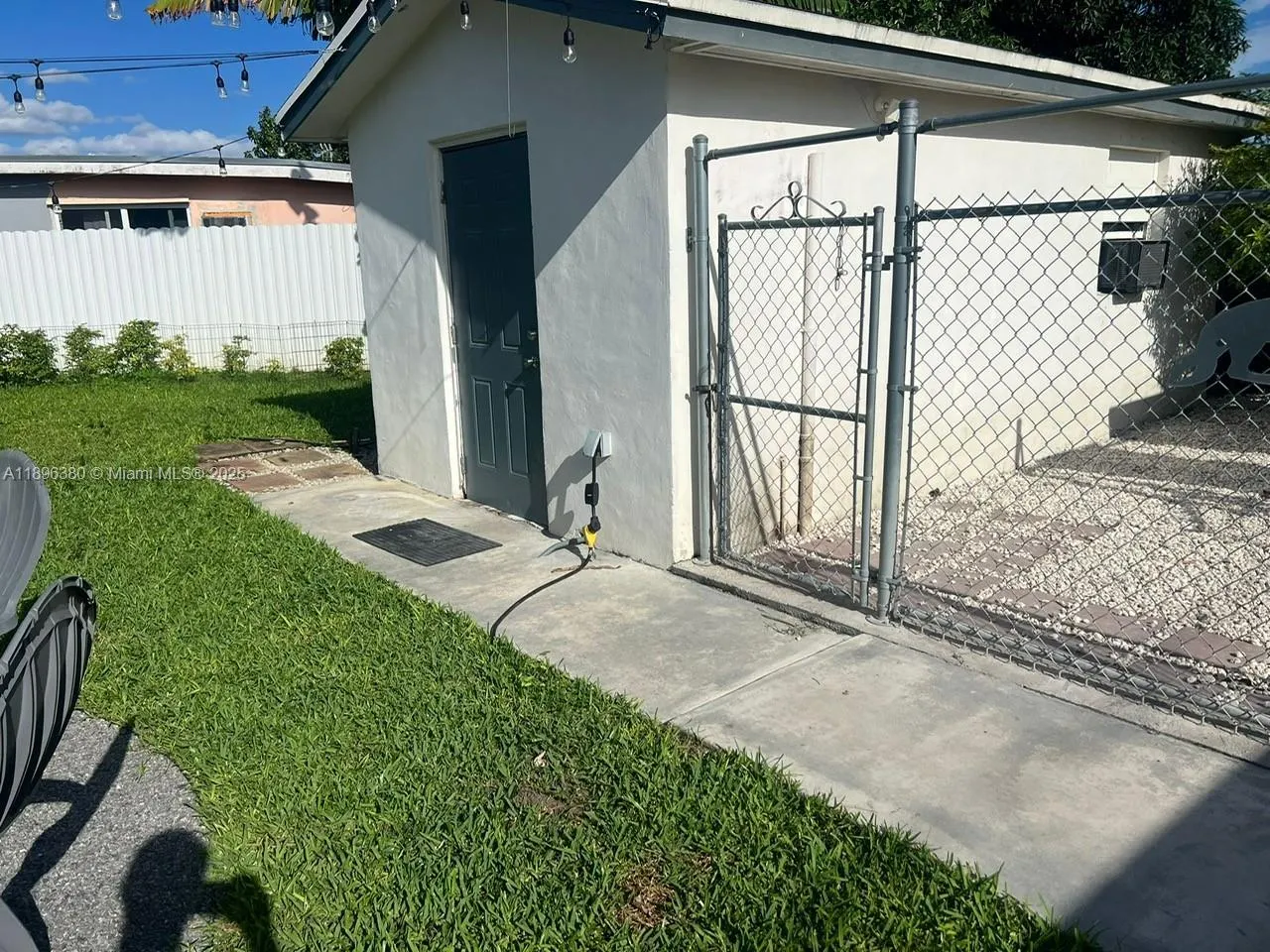 11460 SW 50th Ter