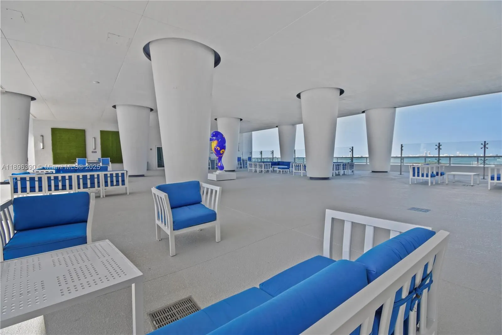 1800 N Bayshore Dr, #512