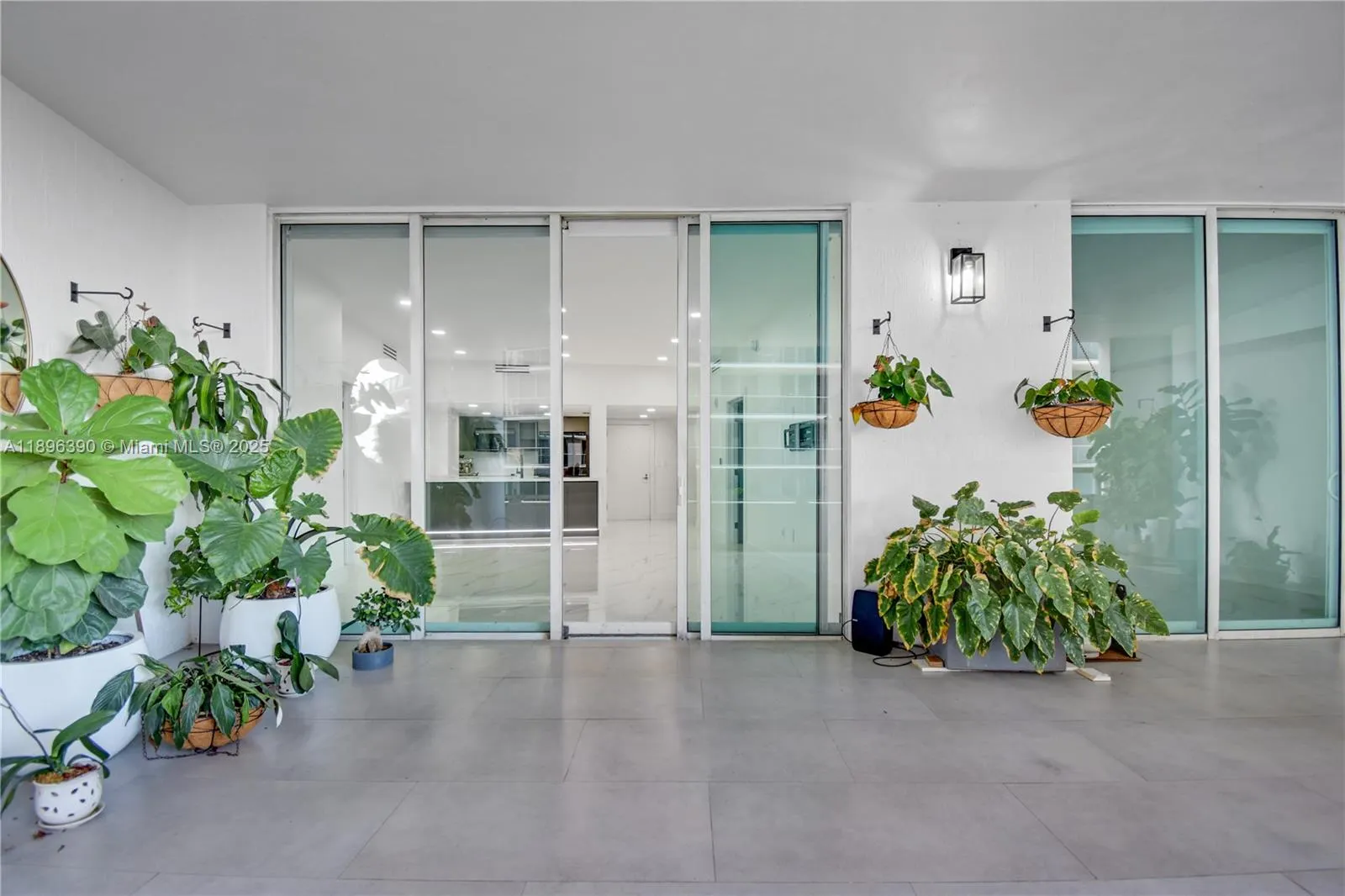 1800 N Bayshore Dr, #512
