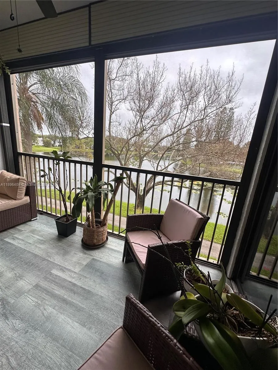 4400 NW 30th St, #224