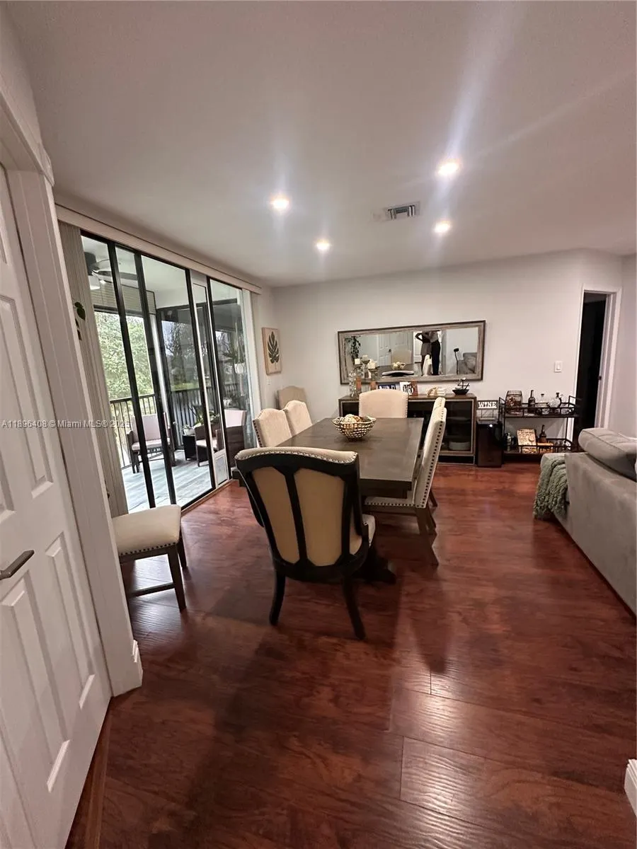 4400 NW 30th St, #224