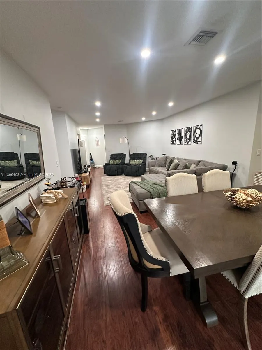 4400 NW 30th St, #224