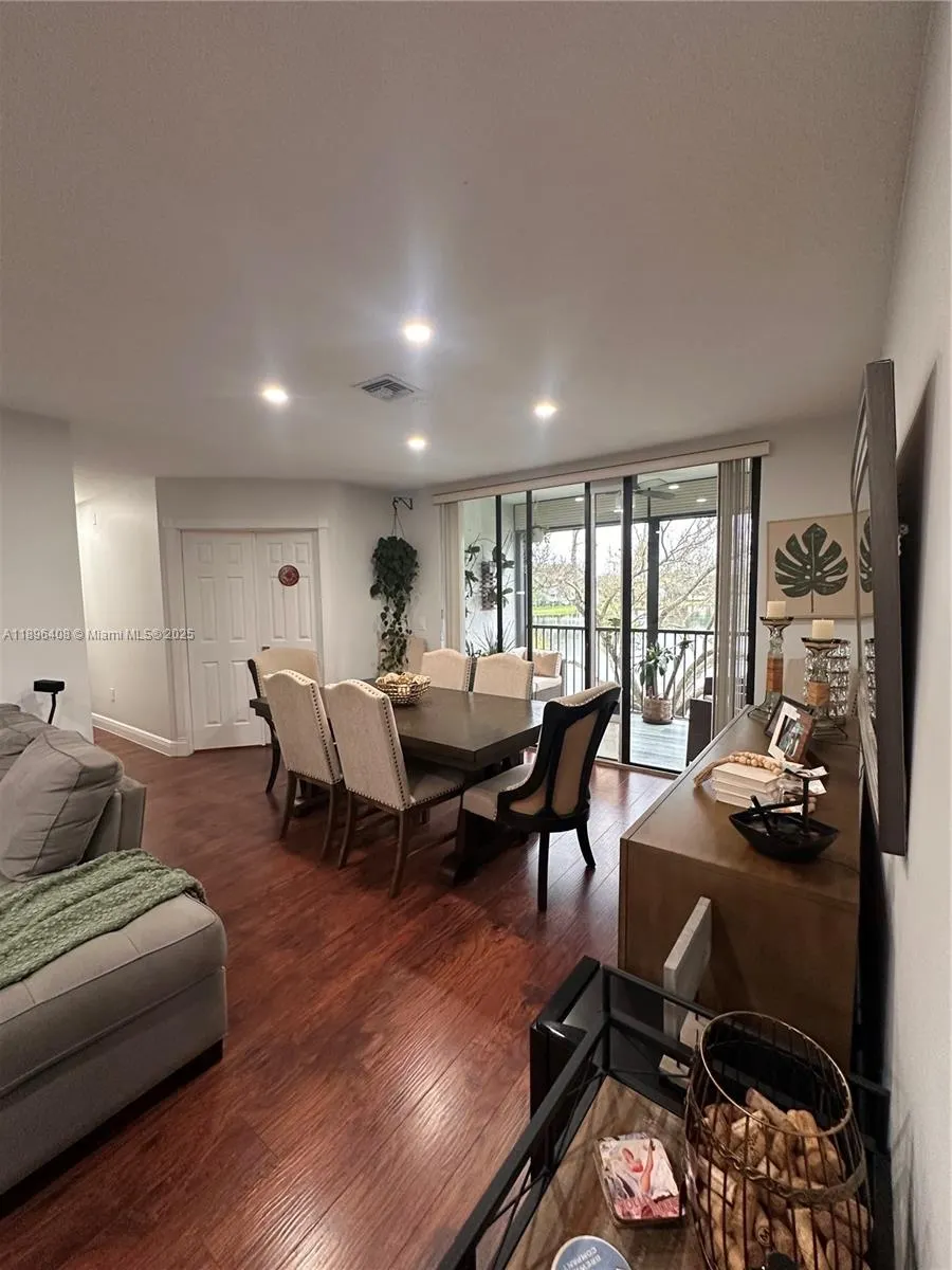 4400 NW 30th St, #224