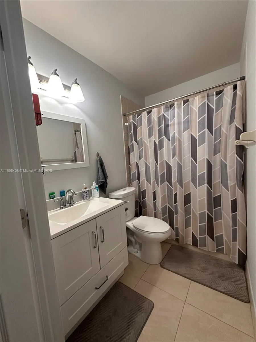 4400 NW 30th St, #224
