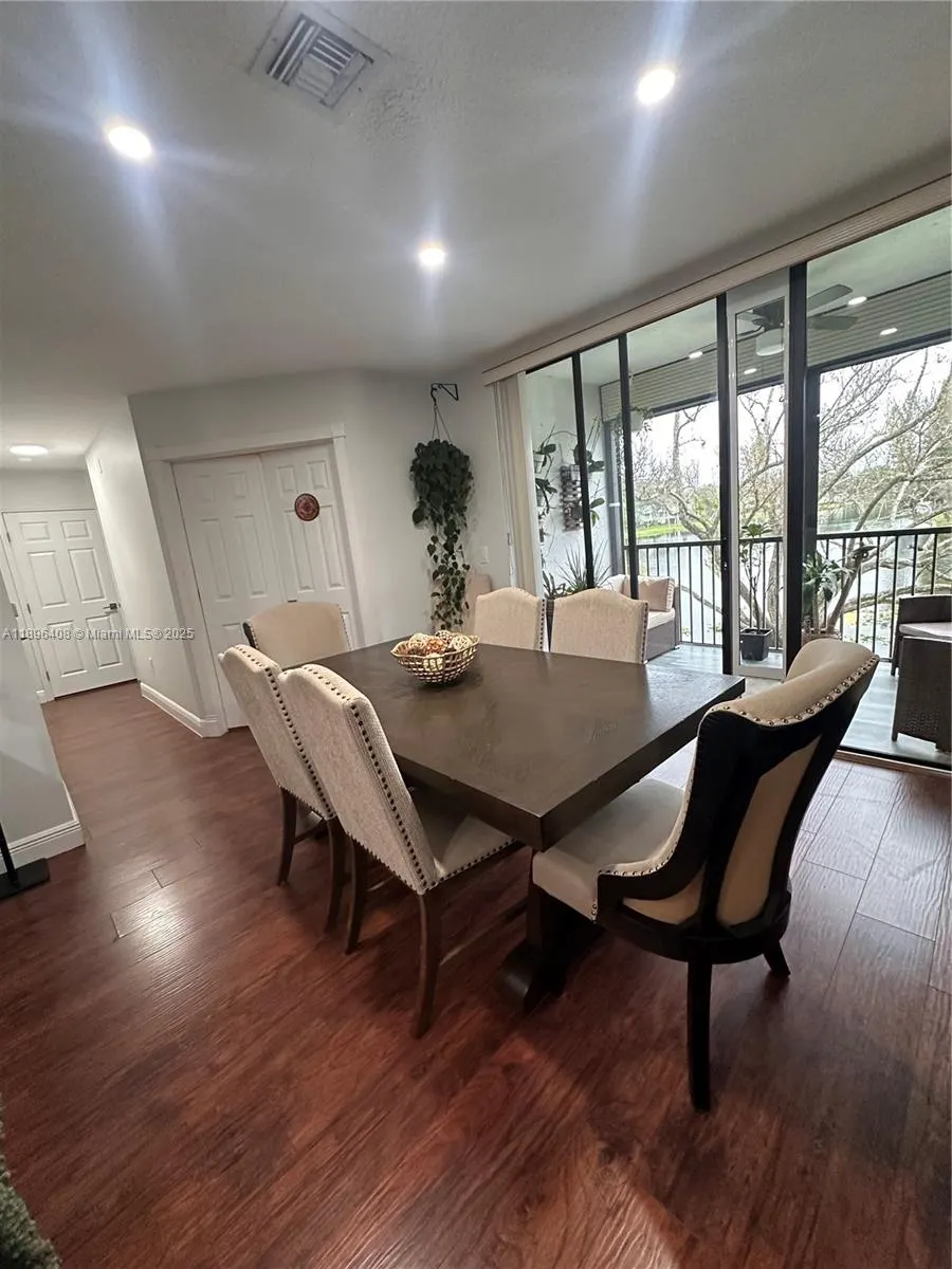 4400 NW 30th St, #224