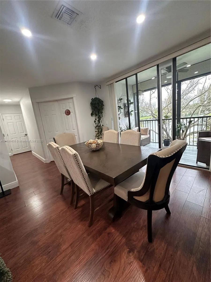 4400 NW 30th St, #224