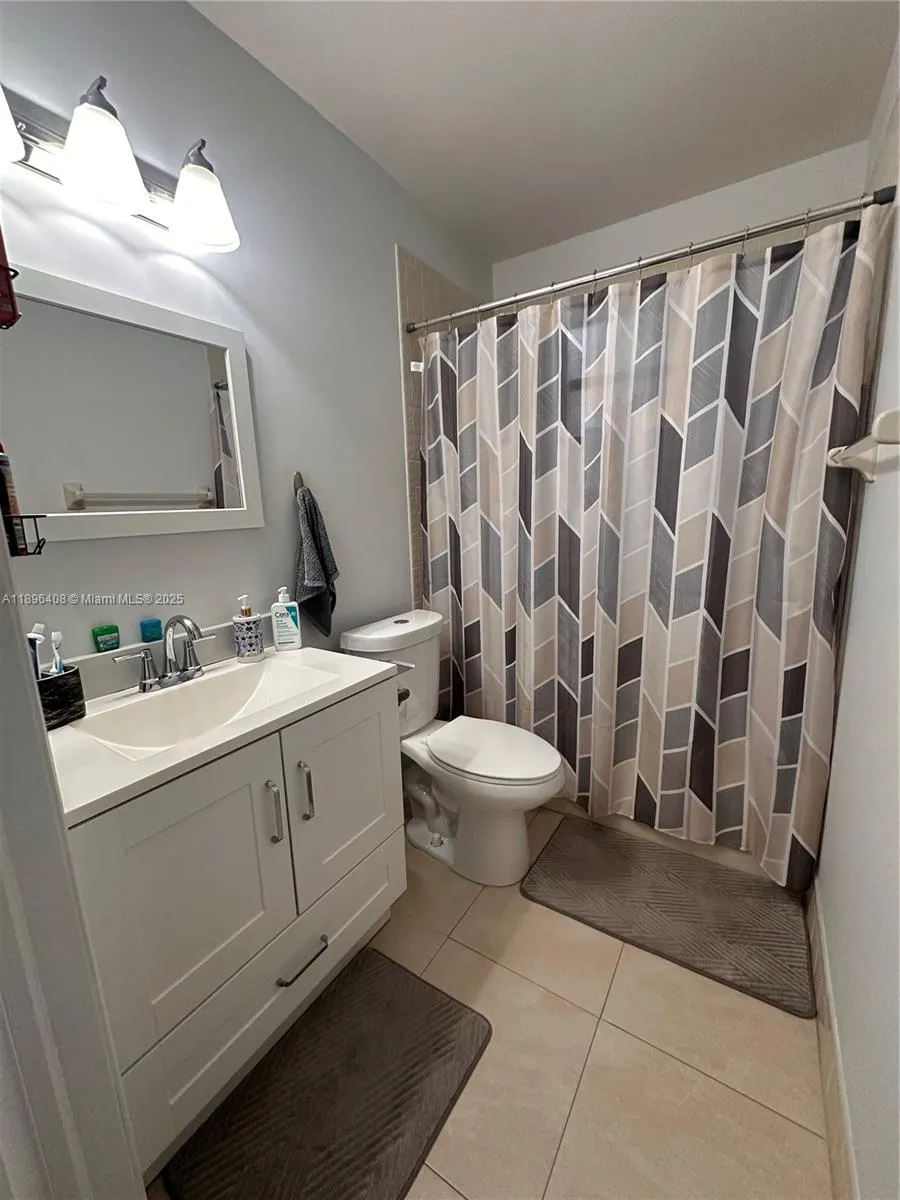 4400 NW 30th St, #224