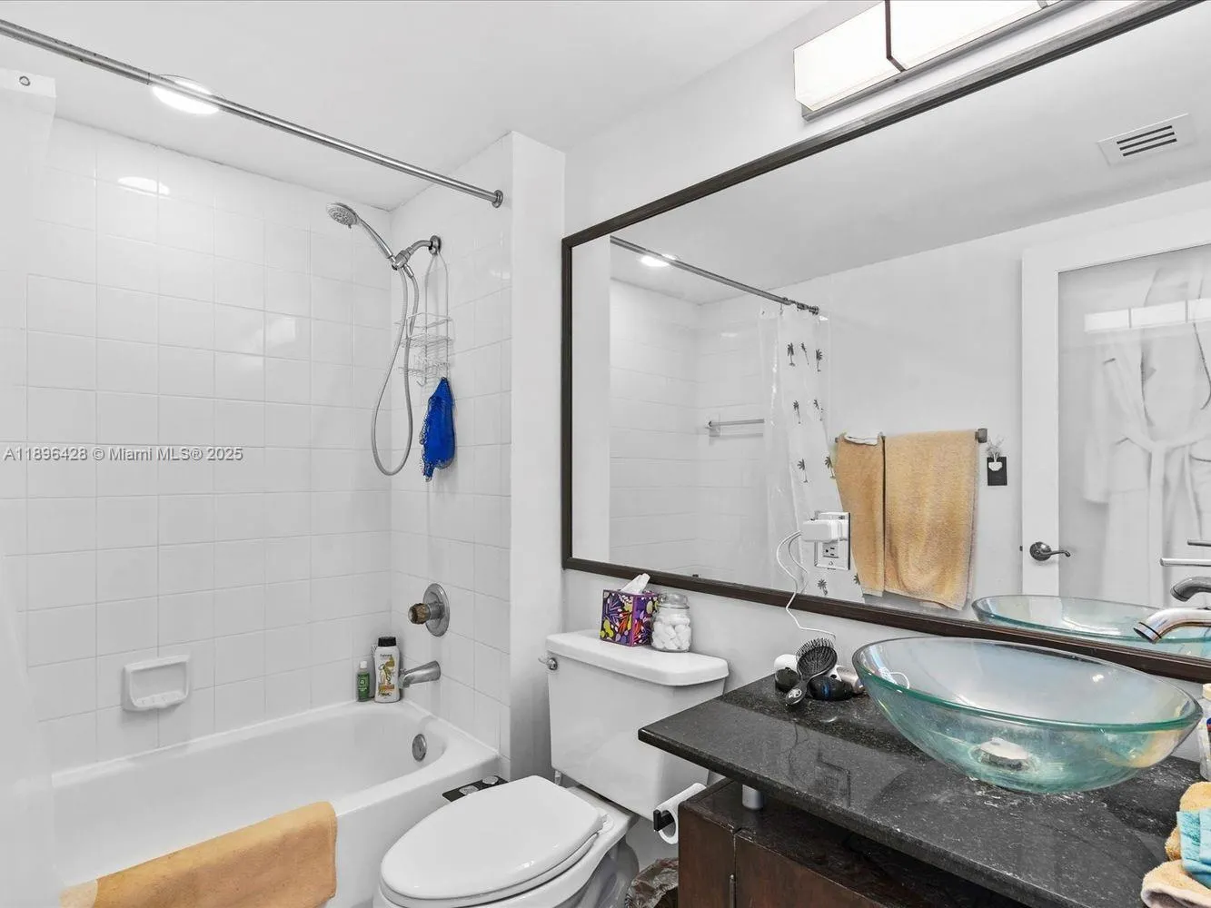 650 West Ave, #1208