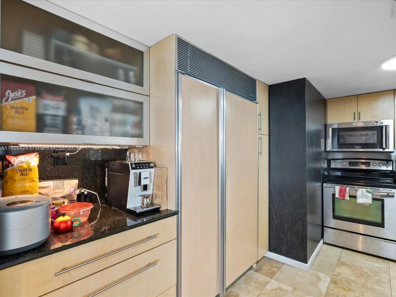 650 West Ave, #1208