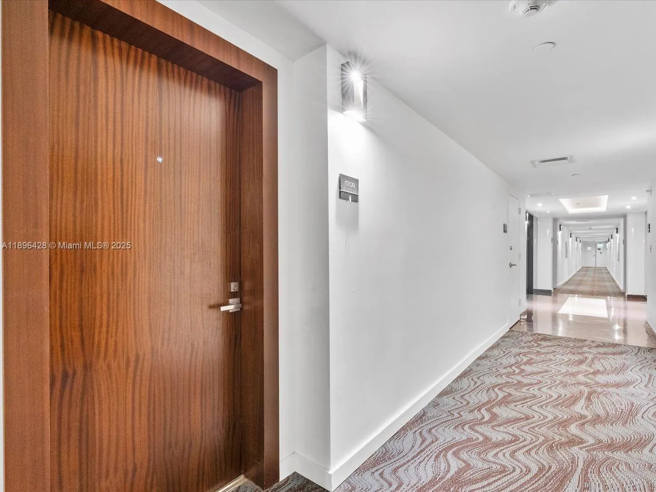 650 West Ave, #1208